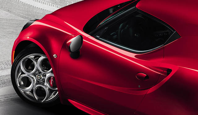 <strong>Alfa Romeo 4C｜アルファ ロメオ 4C</strong>