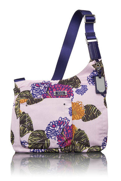 <strong>TUMI｜トゥミ</strong>　「Anna Sui for Tumi コレクション」　「Voyageur」 “スマトラ” クロスボディ 3万3600円