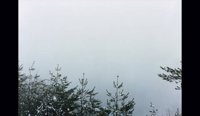 <strong> ART｜今井智己・写真展「Semicircle Law」</strong> 「Semicircle Law #11 2012. 3. 11 / 20km」2012年 Cプリント、イメージ＆ペーパーサイズ：26.9 x 37.4 cm