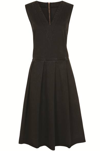 昨年10月に第一弾が発売され世界中で好評を博した、J.W. アンダーソンとトップショップのコラボレーション。その第二弾アイテムが、3月8日に発売決定。また、今回のコラボレーションを記念したさまざまなスペシャルイベントも開催される。<br /><br />デニム ドレス<br />1万2600円