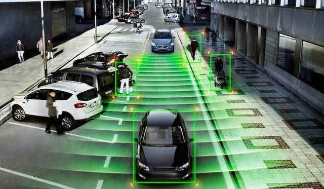 ヒューマンセーフティは、人と車両を検知する