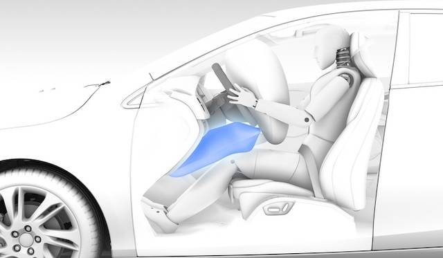 試乗車のボディカラーは「ミスティブルーメタリック」