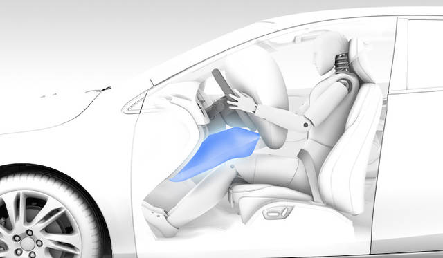 ニーエアバッグ