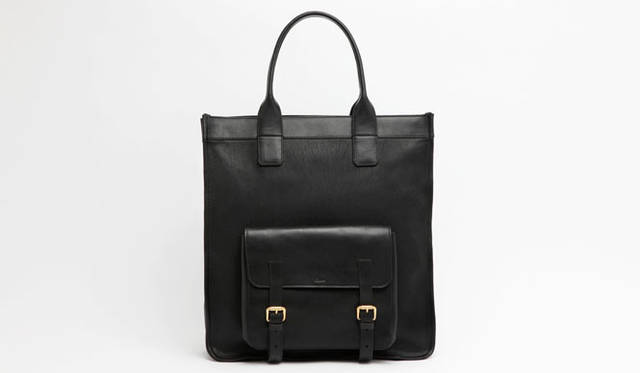 <strong>Chloé｜クロエ</strong>　メンズ向けコレクション“Lucky Men Collection”　トートバッグ14万9100円