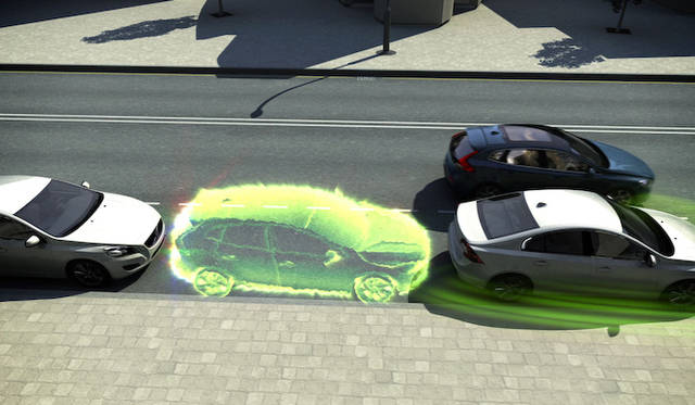 パークアシストパイロット機能はボルボとしては初で、全長の1.2倍のスペースがあれば機能し、ステアリング操作をクルマが自動でおこなって、縦列駐車ができる