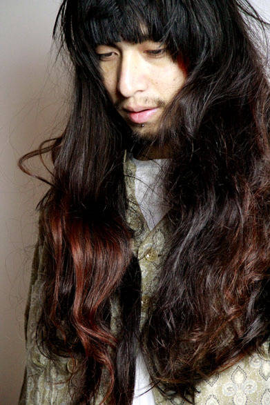 <strong>3D soft texture decorative construction art｜スリーディー ソフト テクスチャ デコラティブ コンストラクション アート</strong>　2013春夏コレクション　SIERRA MADRE JKT 3万9900円、SIERRA MADRE VEST 2万5200円、SIERRA MADRE PANTS 2万7300円