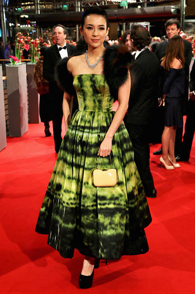 <strong>Anna Wintour｜アナ・ウィンター</strong><br /><br />2013年秋冬マルベリーのフロントローに現れたアメリカ版『ヴォーグ』の編集長アナ・ウィンター。