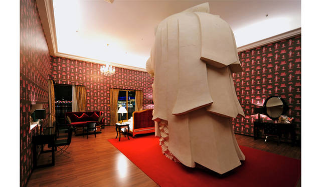 <strong>「マーライオン・ホテル」</strong> Tatzu Nishi The Merlion Hotel, 2011, Marina Bay, Singapore<br />Photo: Yusuke Hattori, Courtesy of the artist and ARATANIURANO