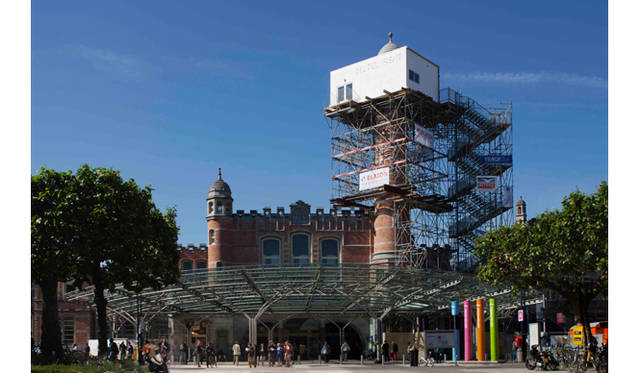 <strong>「Hotel Gent」</strong> Tatzu Nishi alias Tazu Rous, Hotel Gent, 2012<br />Photo: Lisa Spilliaert, Courtesy of the artist and ARATANIURANO