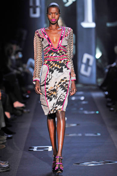 <strong>DIANE von FURSTENBERG｜ダイアン フォン ファステンバーグ</strong>　2013年秋冬コレクション