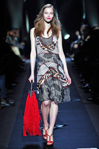 <strong>DIANE von FURSTENBERG｜ダイアン フォン ファステンバーグ</strong>　2013年秋冬コレクション