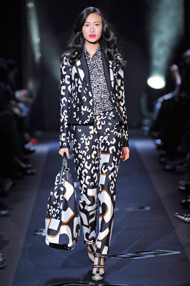 <strong>DIANE von FURSTENBERG｜ダイアン フォン ファステンバーグ</strong>　2013年秋冬コレクション