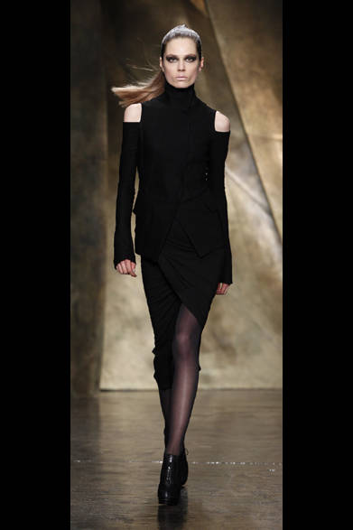 <strong>DONNA KARAN NEW YORK ｜ダナ キャラン ニューヨーク</strong>　2013年秋冬コレクション