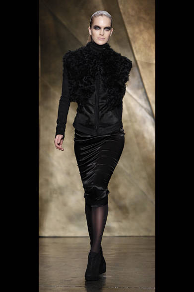 <strong>DONNA KARAN NEW YORK ｜ダナ キャラン ニューヨーク</strong>　2013年秋冬コレクション