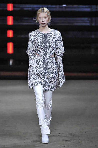 <strong>Sally LaPointe｜サリー ラポワント</strong>　2013年秋冬コレクション