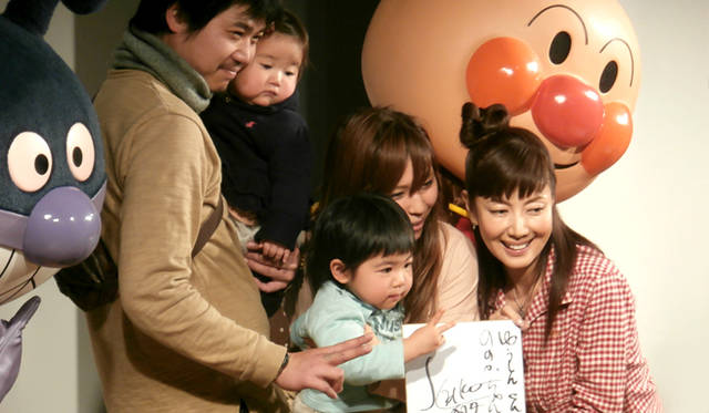 <strong>連載｜戸田恵子</strong>　「元気いっぱいの子どもたちやご家族の皆さんに会うと、不思議なことにいつもこちらがパワーをもらうんですよね」