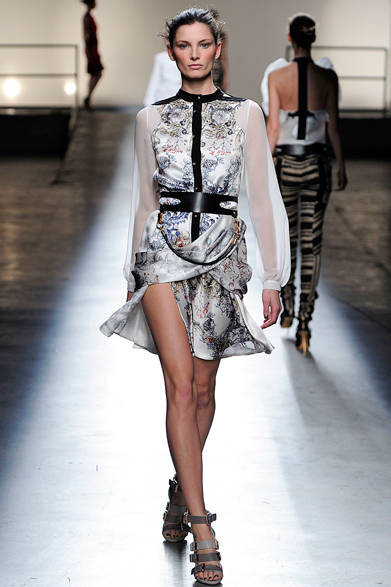 <strong>Prabal Gurung｜プラバル・グルン</strong>　2013年秋冬コレクション 