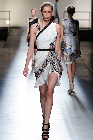 <strong>Prabal Gurung｜プラバル・グルン</strong>　2013年秋冬コレクション 
