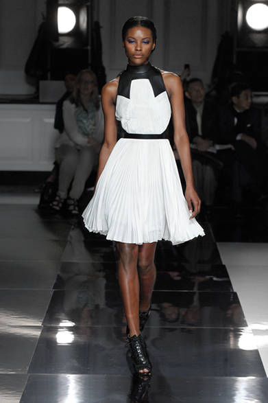 <strong>JASON WU｜ジェイソン・ウー</strong>　2013年秋冬コレクション