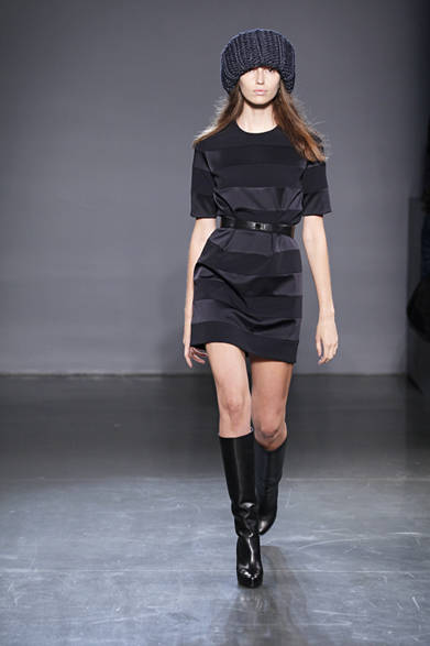 <strong>Victoria, Victoria Beckham｜ヴィクトリア ヴィクトリア・ベッカム</strong>　2013年秋冬コレクション