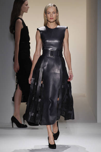 <strong>Calvin Klein Collection｜カルバン クライン コレクション</strong>　2013年秋冬コレクション ©2013 Dan Lecca