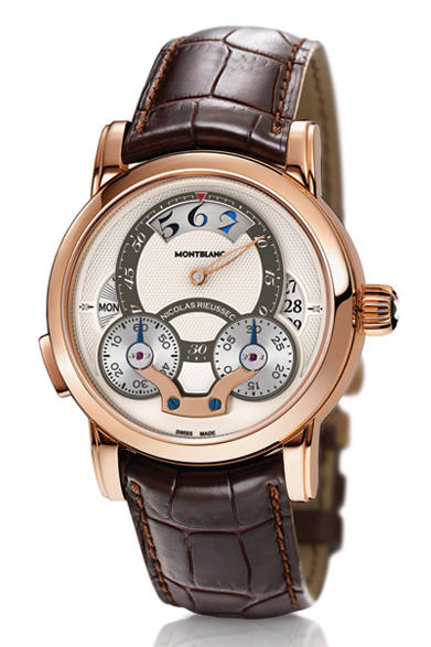 「ニコラ・リューセック ライジングアワー」時を示す12時位置のアラビア数字の色が昼夜で変化するという画期的な昼夜表示を搭載する