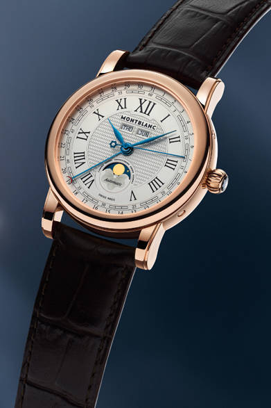 モンブランの象徴であるホワイトスターをあしらったタマネギ型のリュウズなど、伝統的なディテールが随所に採り入れられた本作