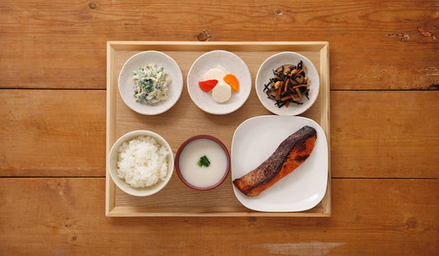 <strong>EAT｜からだに優しい日本料理のデリショップ「おうちDELI」</strong>