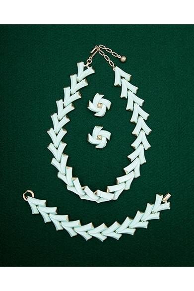 ミュベールのデザイナーである中山路子がディレクションを手がけるジュエリーブランド、グランマティックが、2013年春夏シーズンより始動。3月6日（水）、伊勢丹新宿店本館1階＝アクセサリーにグランドオープンする。<br /><br />GRANDMATIC<br />Tel.03-3470-4061<br />