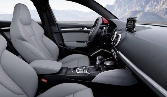 <strong>Audi A3 Sportback e-tron｜アウディ A3 スポーツバック eトロン</strong>