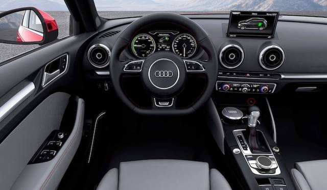 <strong>Audi A3 Sportback e-tron｜アウディ A3 スポーツバック eトロン</strong>