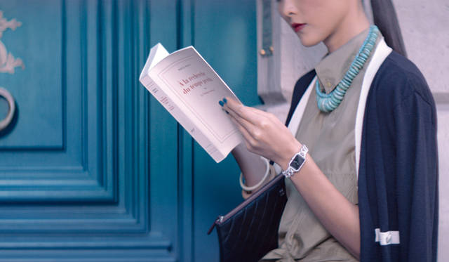 <strong>CHANEL｜シャネル</strong>　「プルミエール」[18KWG×ダイヤモンド×ブラックラッカー（文字盤）×オニキス（リューズ）]、ケースサイズ[20×28×6.6mm]、クォーツ、30m防水、2003万4000円（予価）　※2013年4月1日発売予定