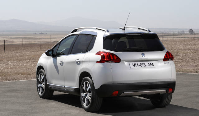 写真は欧州むけ通常モデル