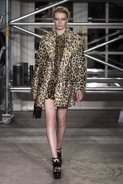 <strong>Moschino Cheap & Chic｜モスキーノ チープ＆シック</strong>　2013年秋冬コレクション 