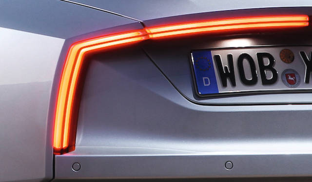 リヤのコンビネーションランプはLED