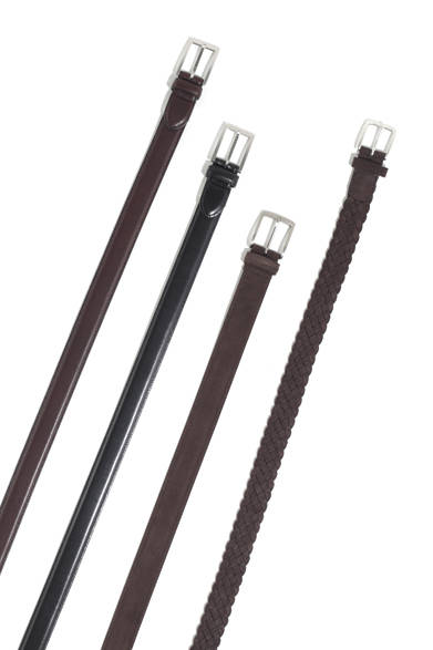 左から、ベルト1万6800円（プレリー）、ベルト1万7850円（プレリー）、ベルト1万3650円（アンダーソンズ）、ベルト1万5750円（アンダーソンズ）