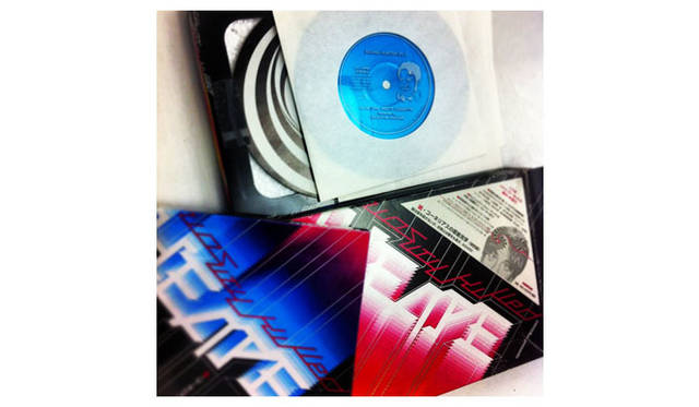 <strong>マシュー・ワォルドマン</strong>　コーネリアスのレコードプレーヤー付きの本。ちょっとボロボロになっちゃったけど、捨てられない