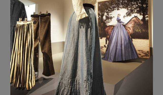 <strong>ART FILE 10｜「Blue Jeans 350 years」</strong>　Courtesy of Centraal Museum 