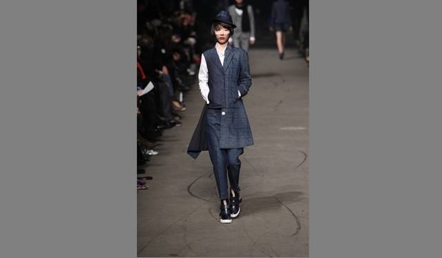 <strong>ART FILE 10｜「Blue Jeans 350 years」</strong>　FW 10/11 © Ludwig Bonnet