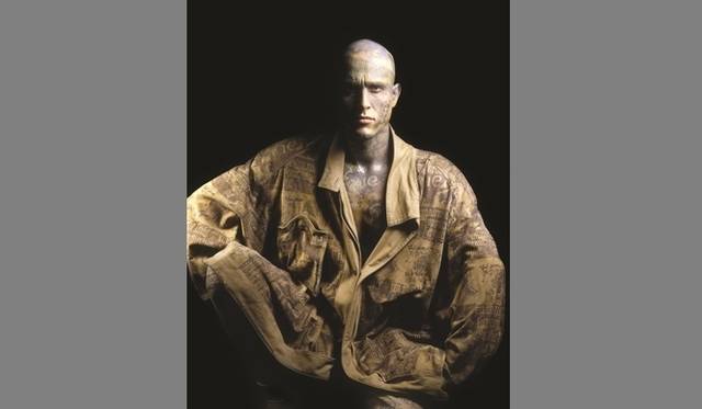 <strong>ART FILE 10｜「Blue Jeans 350 years」</strong>　Courtesy of Centraal Museum