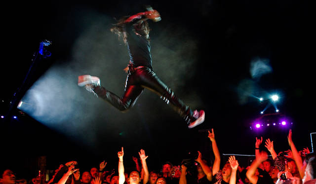 <strong>MOVIE｜ジャーニーのボーカリスト、アネールが誕生するまでを追った『ジャーニー／ドント・ストップ・ビリーヴィン』</strong>