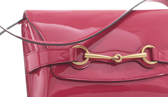 <strong>GUCCI｜グッチ</strong>　グッチの最重要アイコンのひとつ、ホースビット