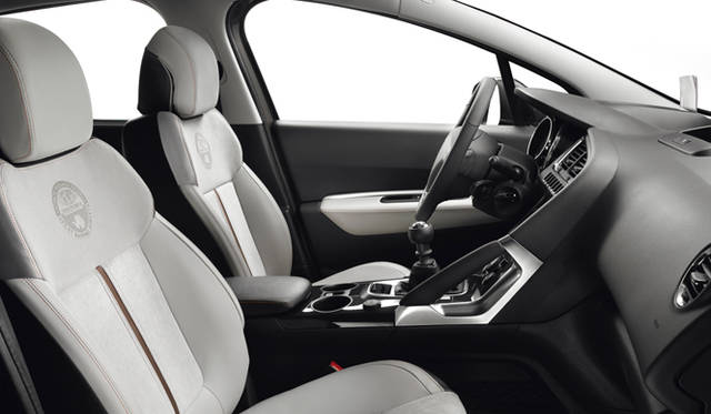 <strong>プジョーとナパピリのコラボカー「Peugeot 3008 NAPAPIJRI」誕生キャンペーン</strong>