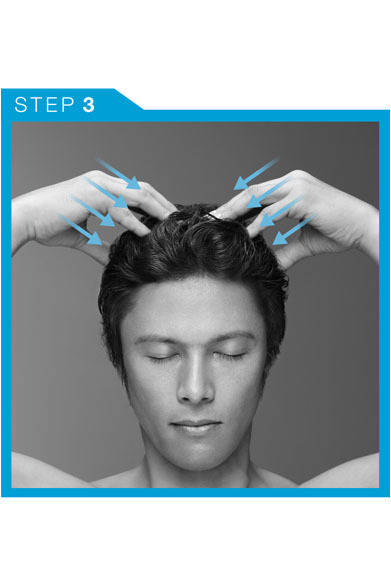 <strong>P&G｜プロクター・アンド・ギャンブル・ジャパン</strong>　ヘアケア製品「エイチ・アンド・エス フォー・メン ボリュームアップ シリーズ」<br>髙橋ミカさん監修“男のヘッドスパ”　＜STEP3＞トニックで「トントンチャージ」　仕上げはトニック。有用成分が染み込む様をイメージしながら、地肌をつまむようにトントンとタッピング