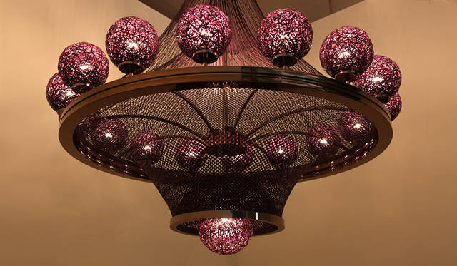 <strong>REVALUE NIPPN PROJECT CHARITY GALA 2013 with GUCCI</strong>　竹のさまざまなレイヤーが重なることで、美しい光と影が生まれている