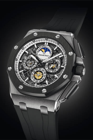 「ロイヤル オーク オフショア・グランド コンプリカシオン」自動巻き、チタンケース（ベゼル＆リュウズ＆クロノボタンはセラミック製）、世界限定3本、6300万円（予価）。6月発売予定