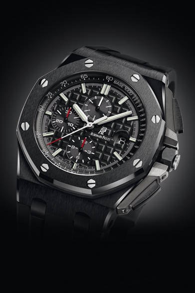 「ロイヤル オーク オフショア・グランド コンプリカシオン」自動巻き、チタンケース（ベゼル＆リュウズ＆クロノボタンはセラミック製）、世界限定3本、6300万円（予価）。6月発売予定