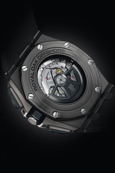 「ロイヤル オーク オフショア・グランド コンプリカシオン」自動巻き、チタンケース（ベゼル＆リュウズ＆クロノボタンはセラミック製）、世界限定3本、6300万円（予価）。6月発売予定