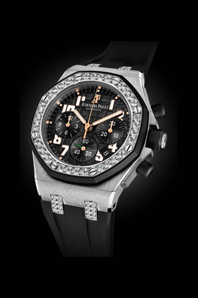 「ロイヤル オーク オフショア・グランド コンプリカシオン」自動巻き、チタンケース（ベゼル＆リュウズ＆クロノボタンはセラミック製）、世界限定3本、6300万円（予価）。6月発売予定