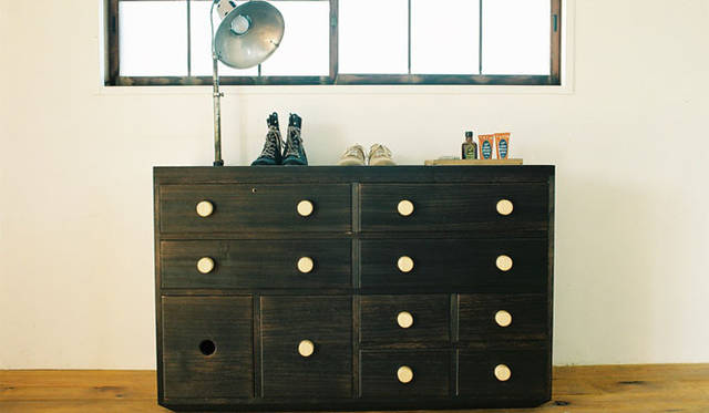 <strong>ISETAN MEN’S｜伊勢丹</strong>　「entoan」の下駄箱　スタッキング可能で、手持ちの靴の足数に応じて増やしていけるのも魅力